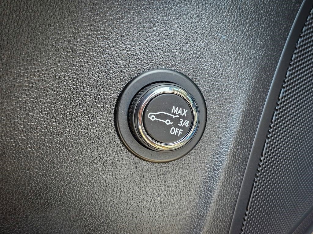 Certified 2023 Buick Envision Essence AWD/4WD image 10