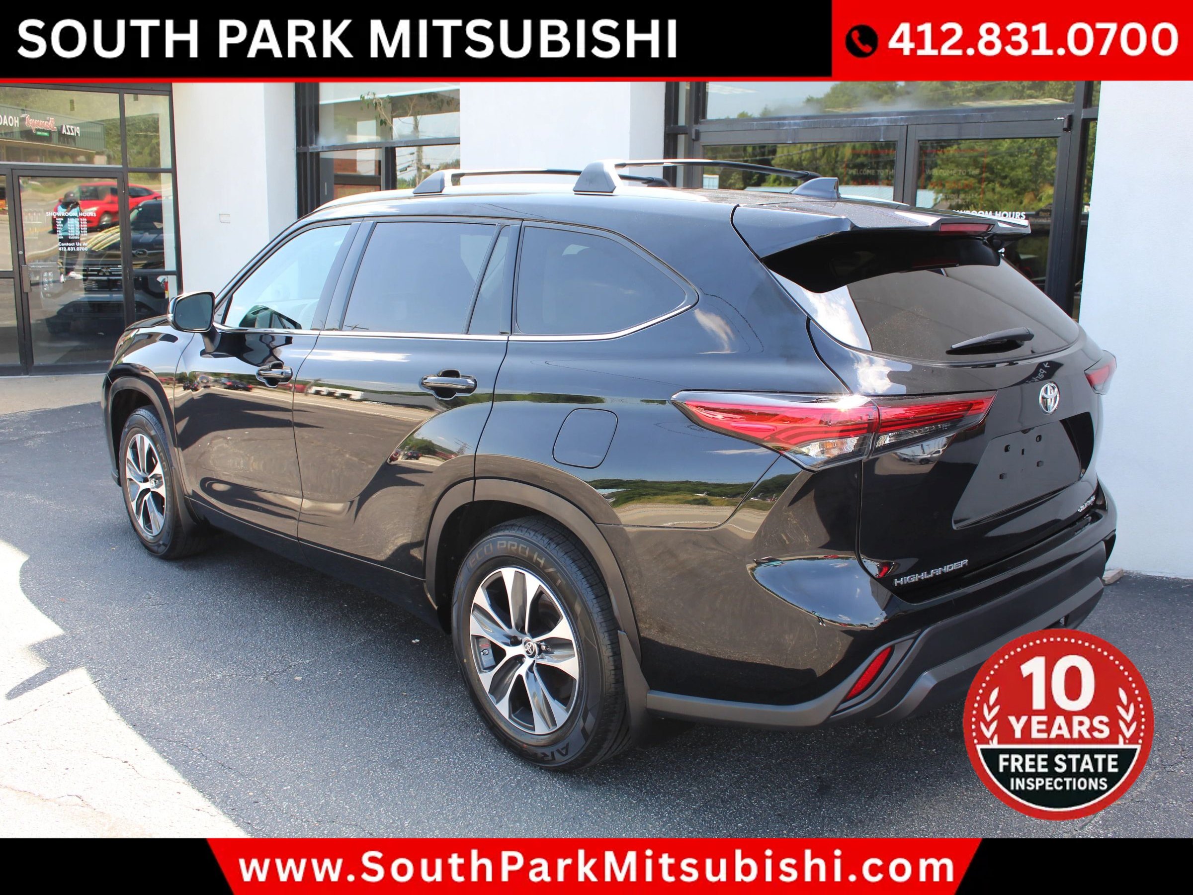 Used 2022 Toyota Highlander XLE AWD/4WD image 6