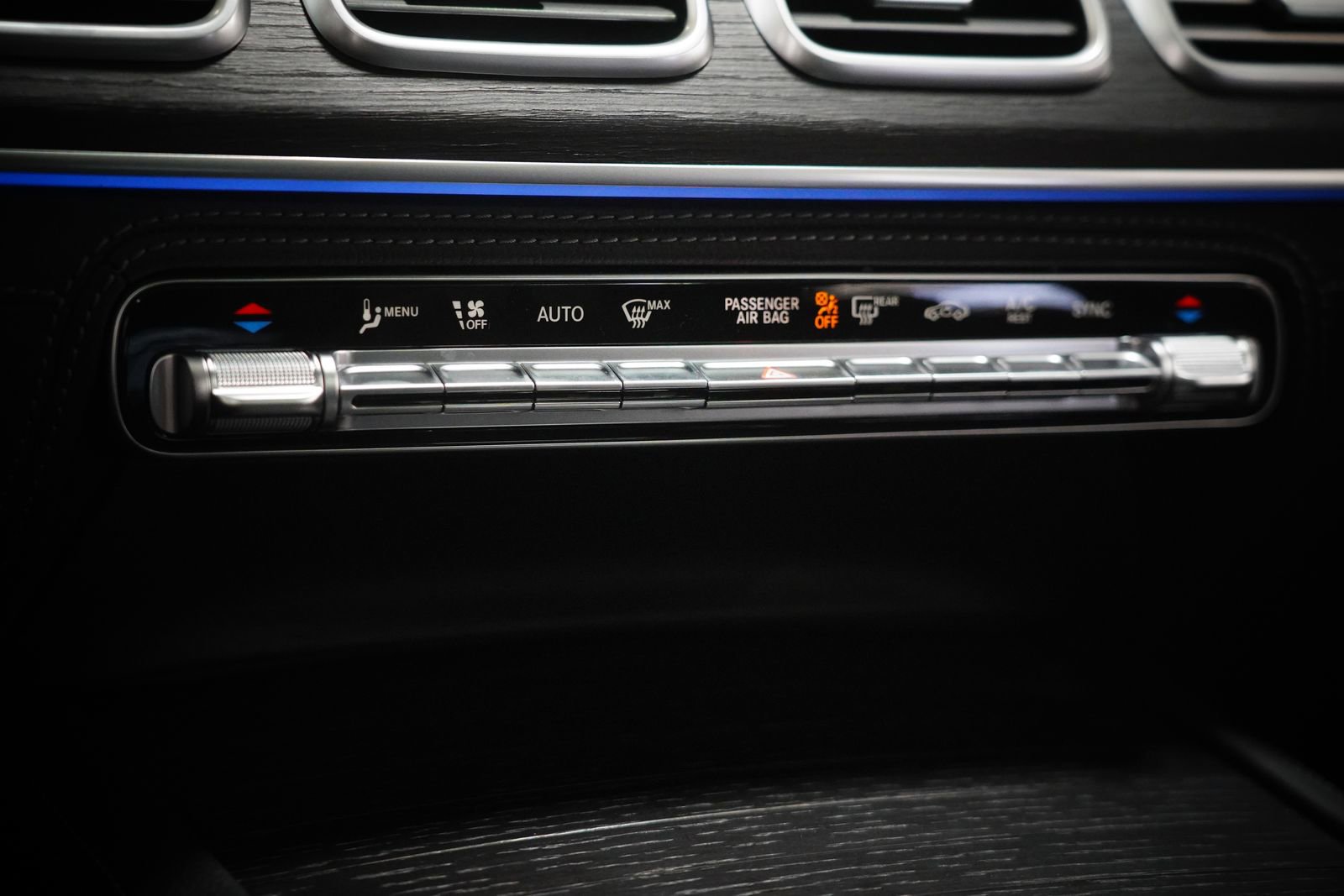 New 2026 Mercedes-Benz GLE 53 AMG 4MATIC Coupe image 31