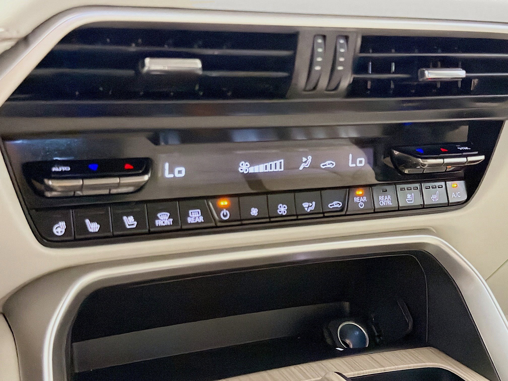 Used 2025 MAZDA CX-90 3.3 Turbo S w/ Premium Package image 10