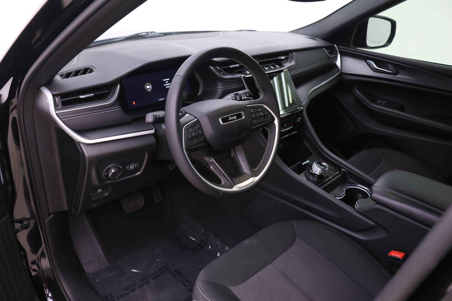 Used 2024 Jeep Grand Cherokee L Laredo w/ Trailer Tow Package image 3