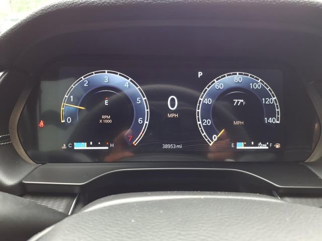 Used 2025 Jeep Grand Cherokee Altitude RWD image 22