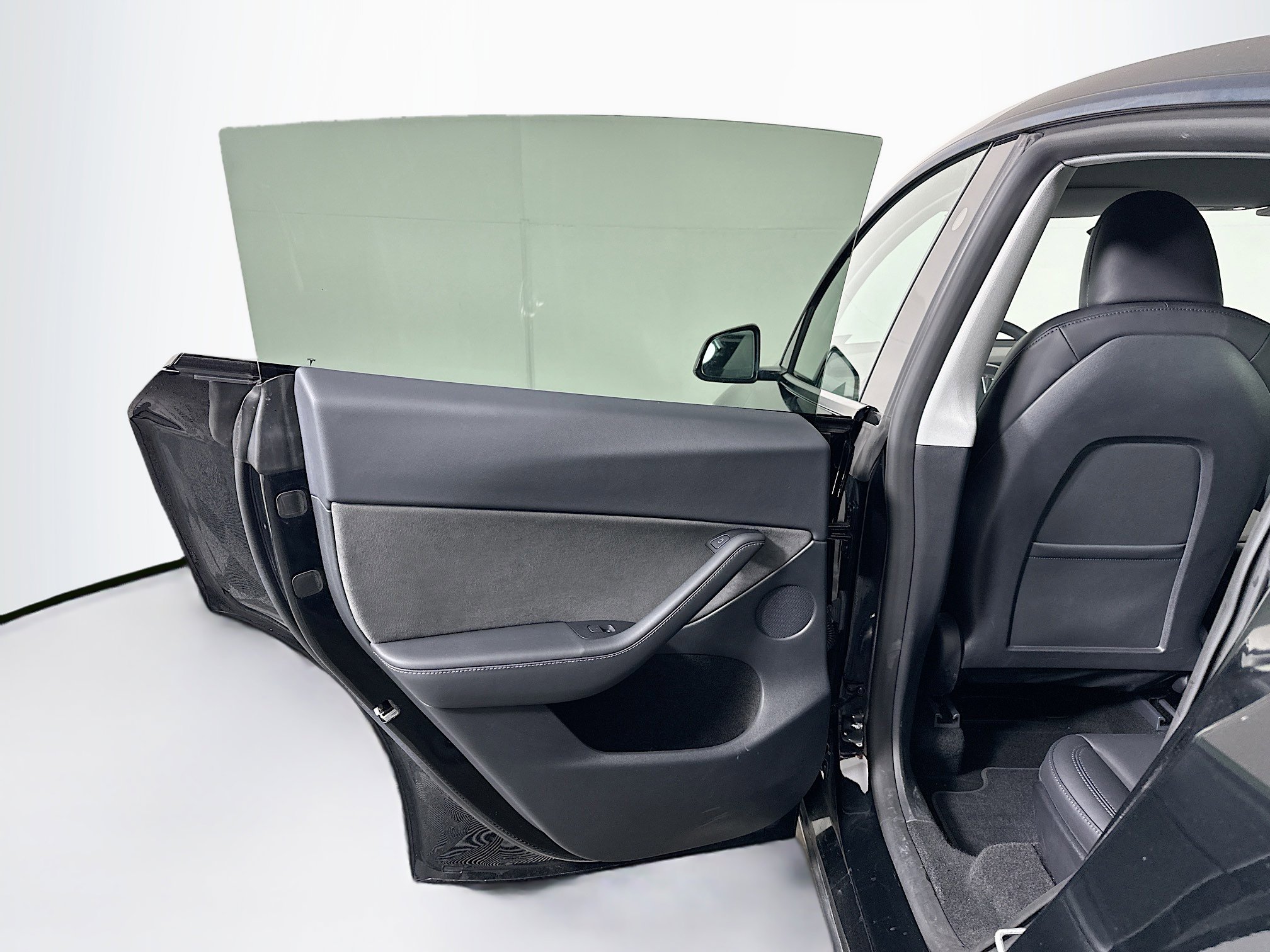 Used 2024 Tesla Model Y Long Range AWD/4WD image 26