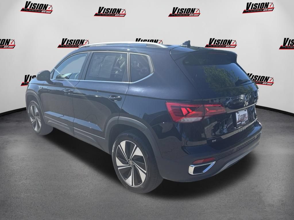 Used 2024 Volkswagen Taos SE w/ Panoramic Sunroof Package AWD/4WD image 8