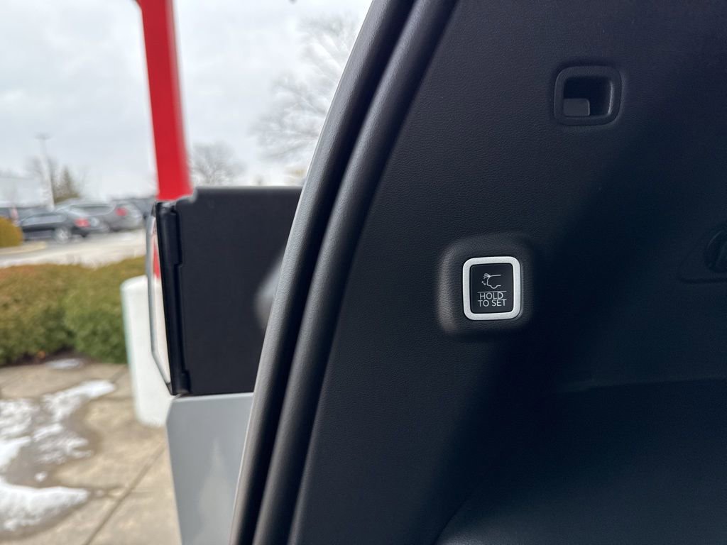 New 2026 Jeep Cherokee Overland w/ Advanced Pro Tech Group image 34