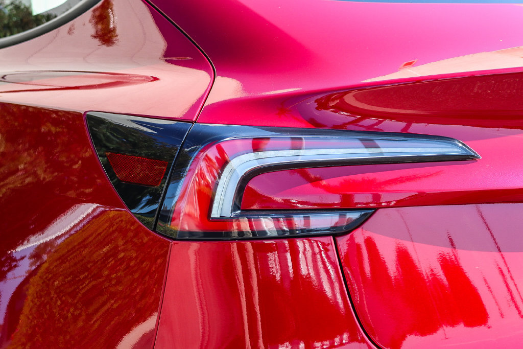 Used 2025 Tesla Model 3 Long Range RWD image 8
