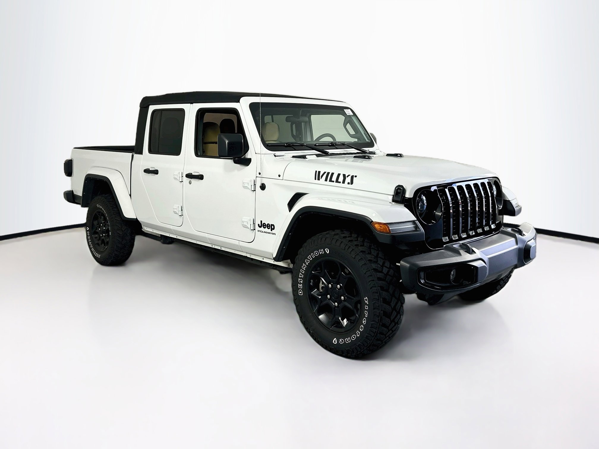 Used 2023 Jeep Gladiator Willys AWD/4WD image 3