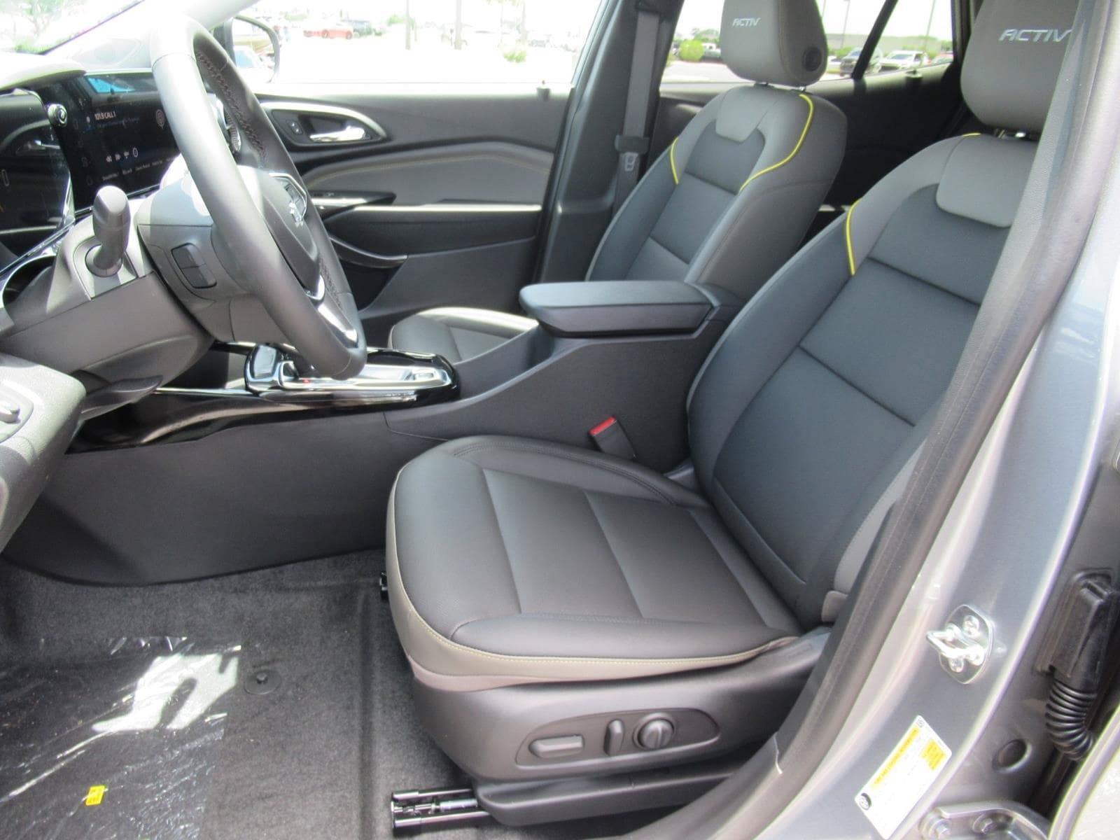 New 2026 Chevrolet Trax ACTIV w/ Driver Confidence Package FWD image 17