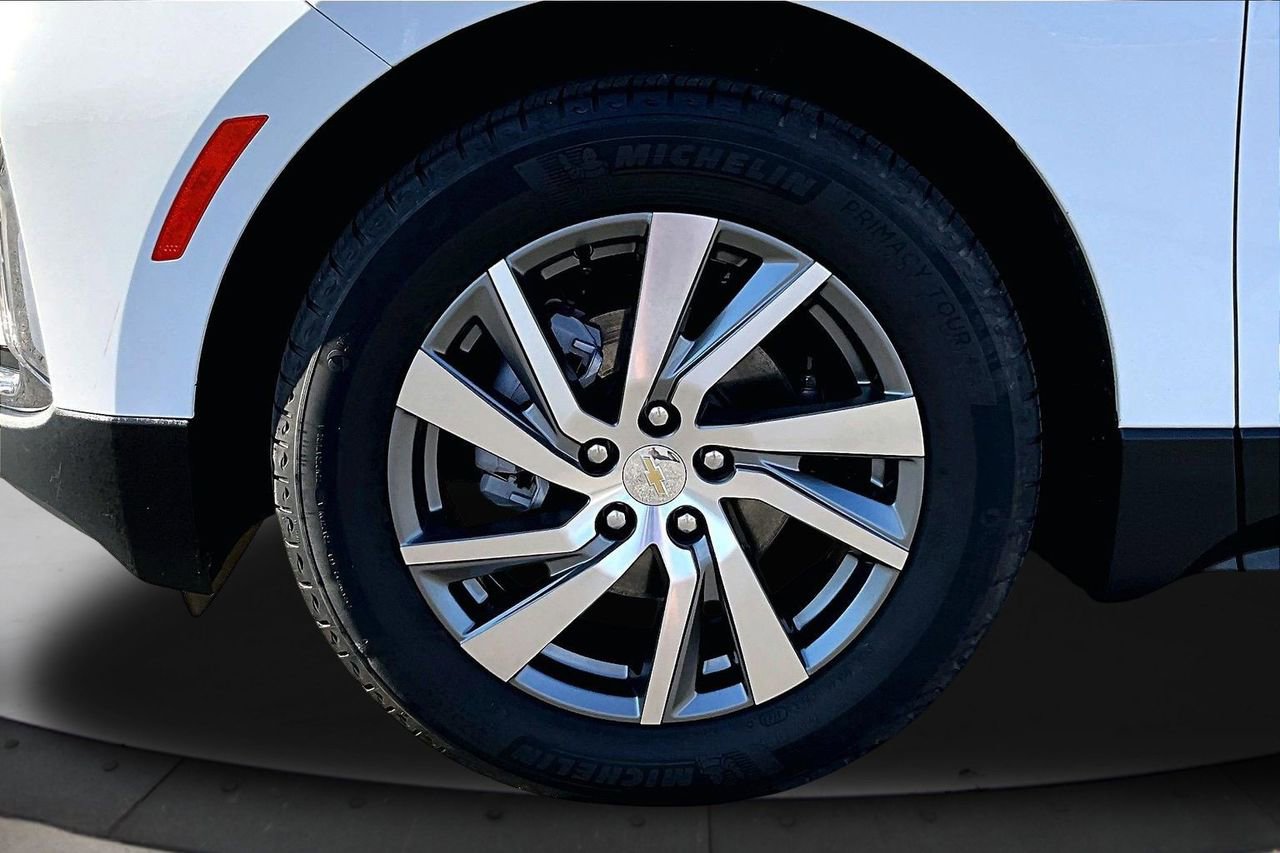 Used 2023 Chevrolet Equinox Premier image 31