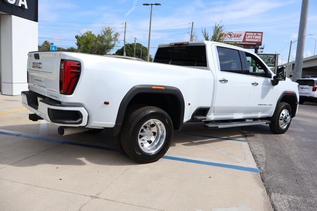 New 2026 GMC Sierra 3500 Denali w/ Denali Reserve Package AWD/4WD image 8