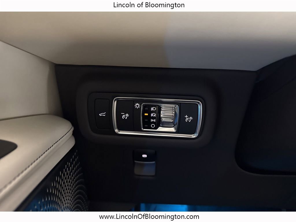 New 2026 Lincoln Nautilus Black Label w/ Jet Appearance Package image 36