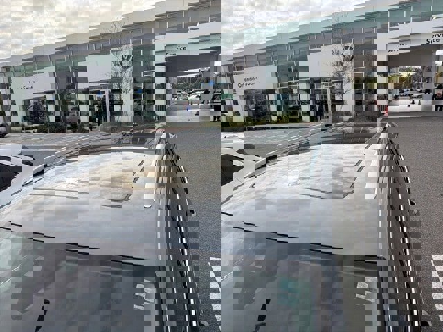 Certified 2023 Volkswagen Tiguan SE w/ Panoramic Sunroof Package image 15