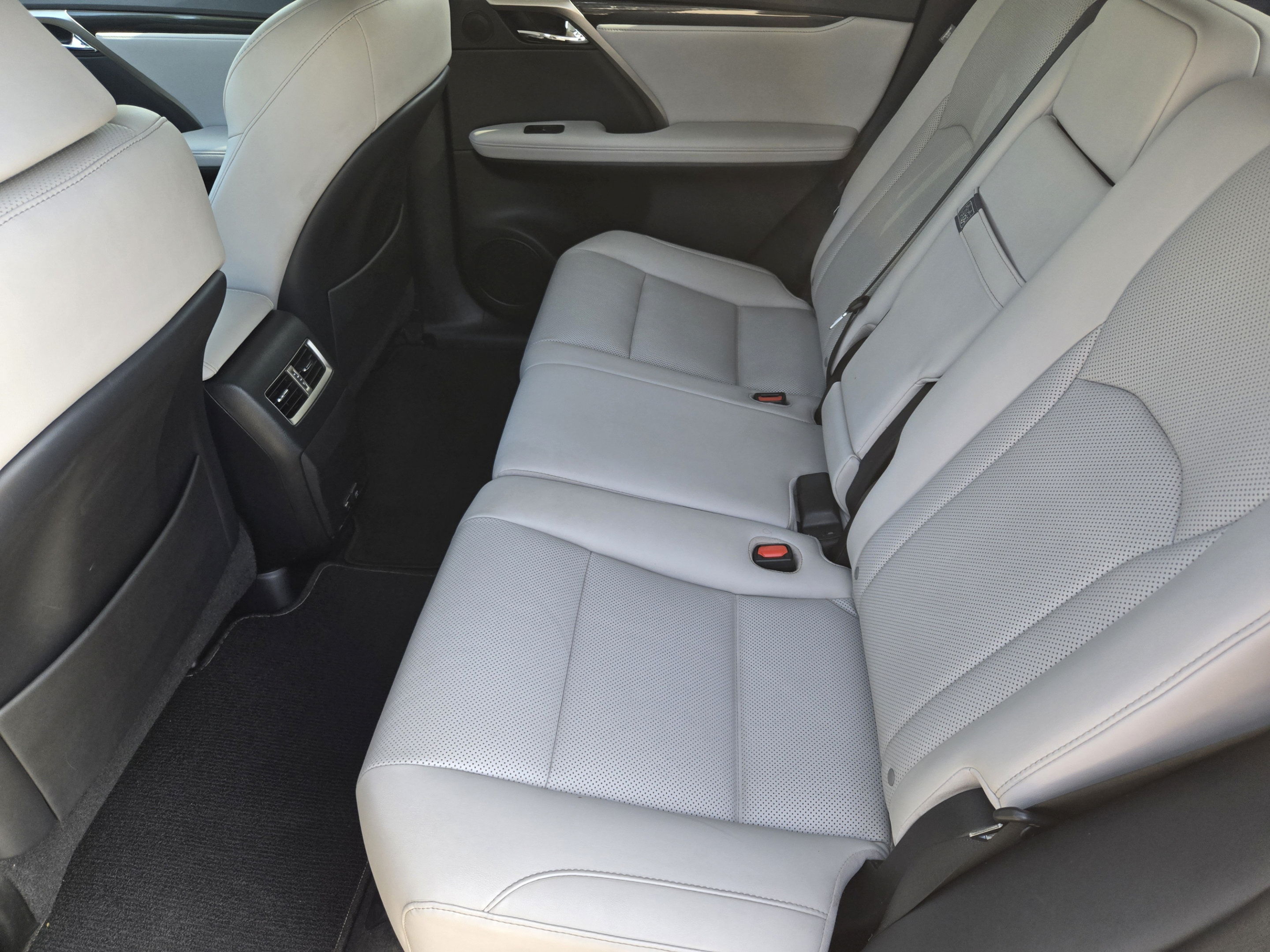 Used 2020 Lexus RX 350 FWD w/ Accessory Package image 26