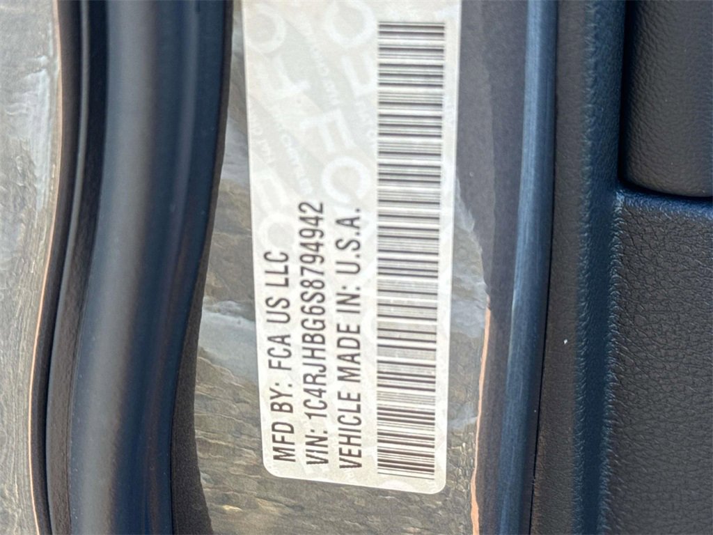 New 2025 Jeep Grand Cherokee Limited w/ Trailer Tow Package image 16