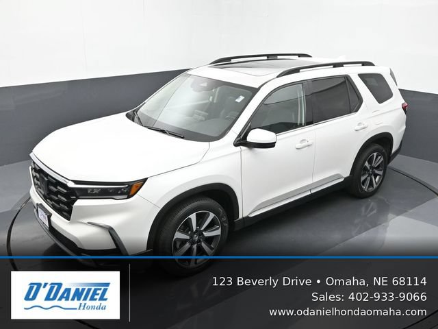 Used 2023 Honda Pilot Touring image 16