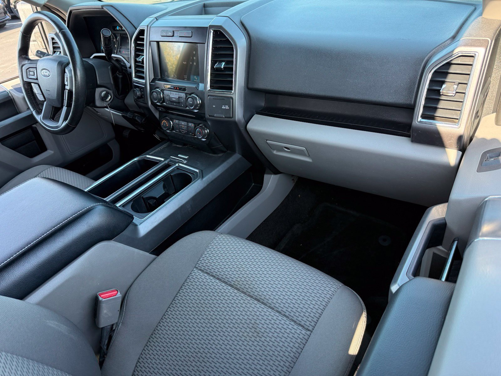 Used 2016 Ford F150 XLT w/ Equipment Group 302A Luxury AWD/4WD image 16