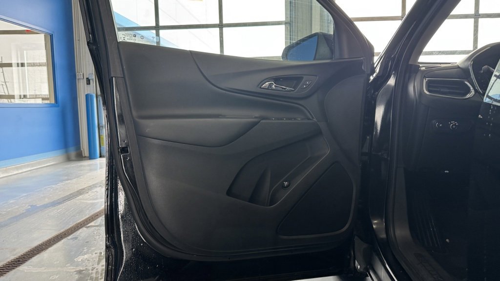 Used 2023 Chevrolet Equinox LT image 9