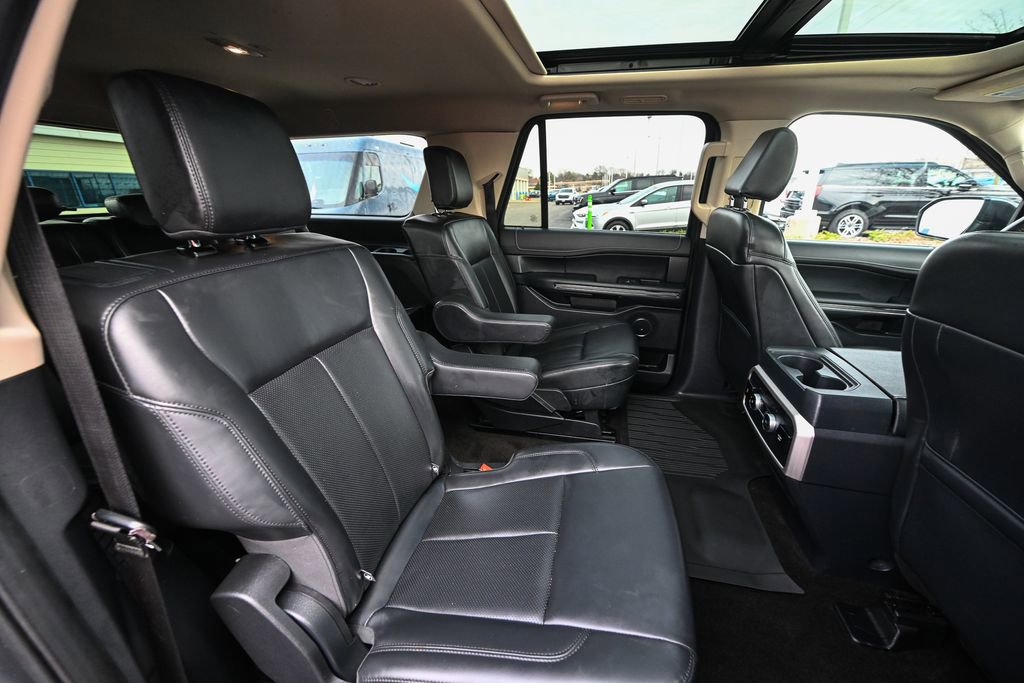 Used 2022 Ford Expedition Max XLT image 29