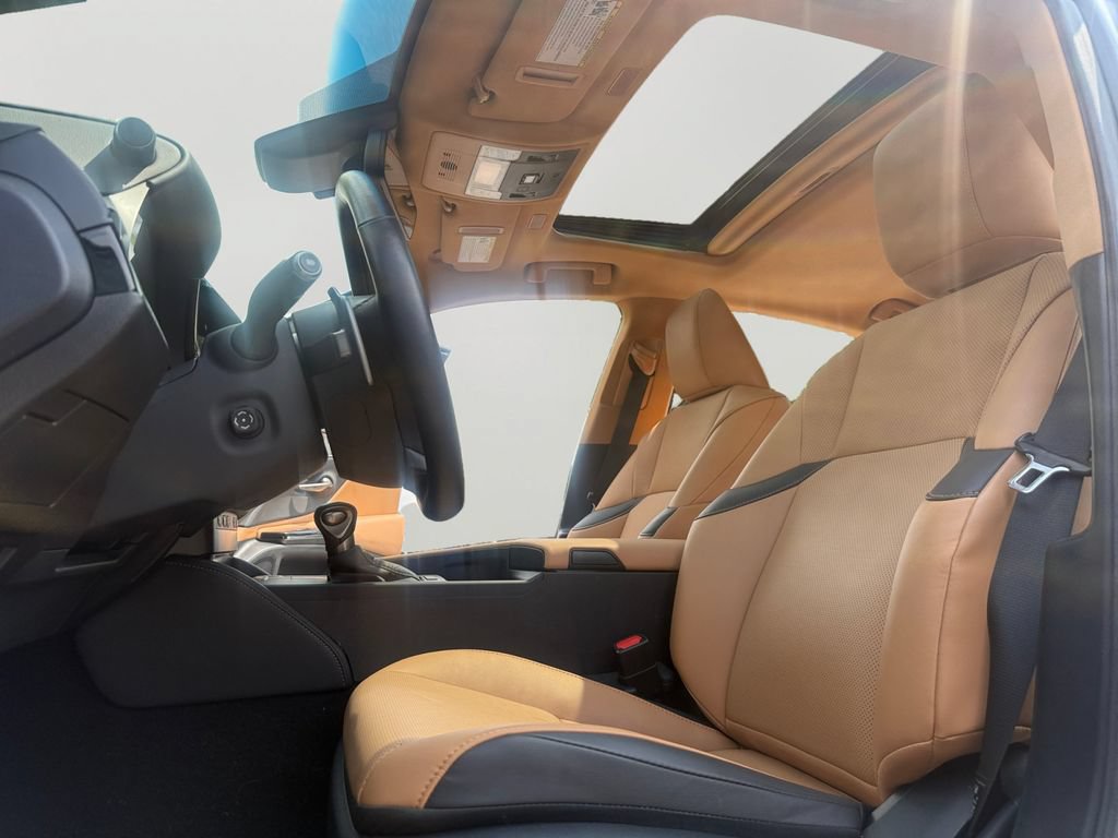 Used 2025 Lexus ES 350 w/ Premium Package FWD image 23