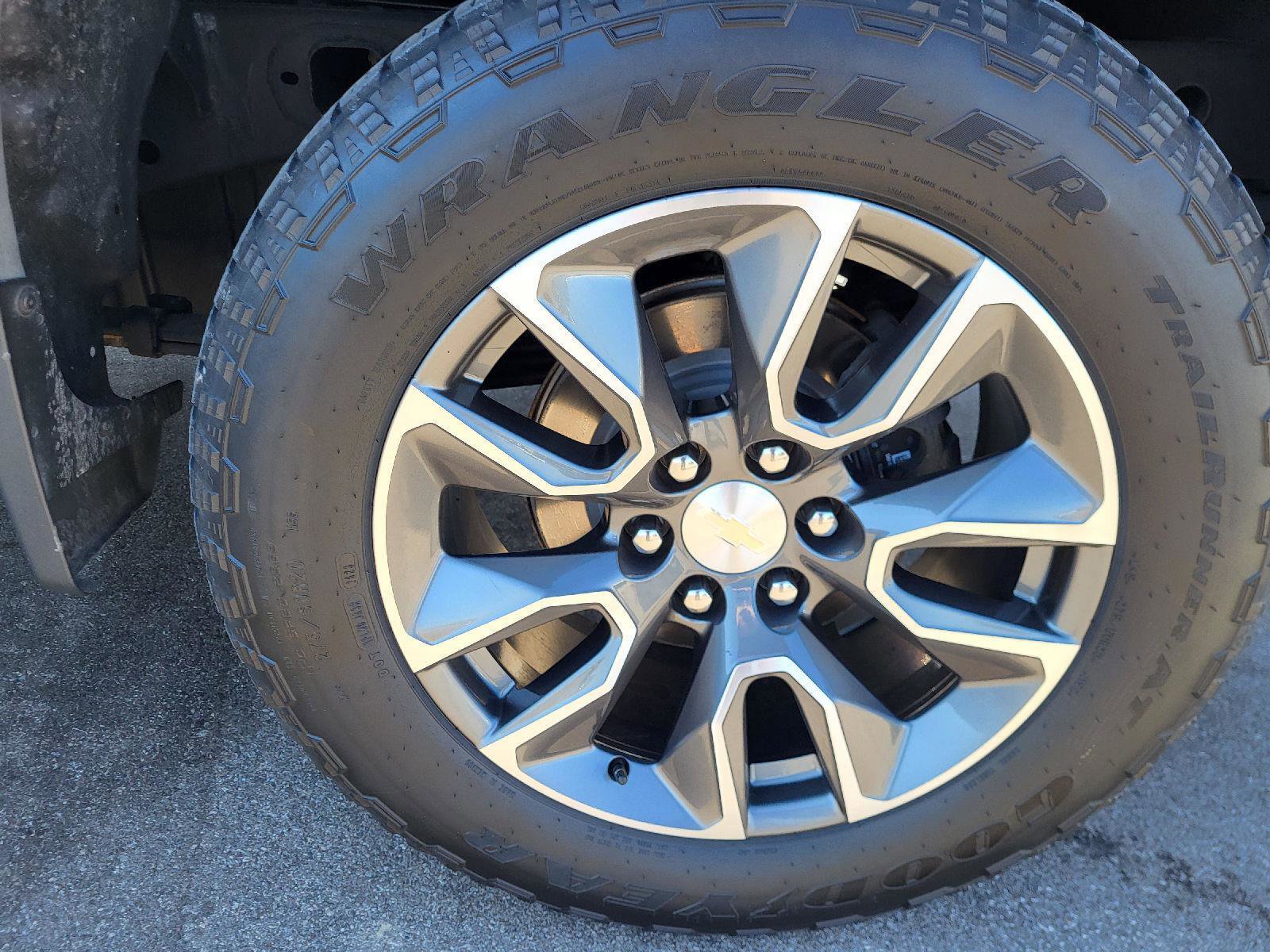 Used 2024 Chevrolet Silverado 1500 LT image 16