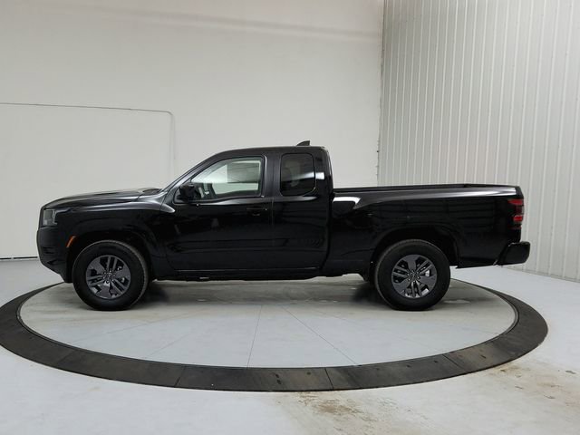 Used 2025 Nissan Frontier SV image 4