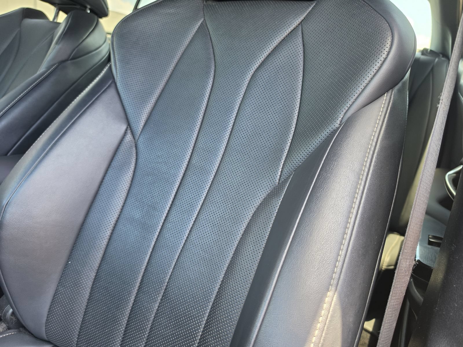 Used 2022 Lexus ES 350 F Sport w/ Accessory Package 2 FWD image 12