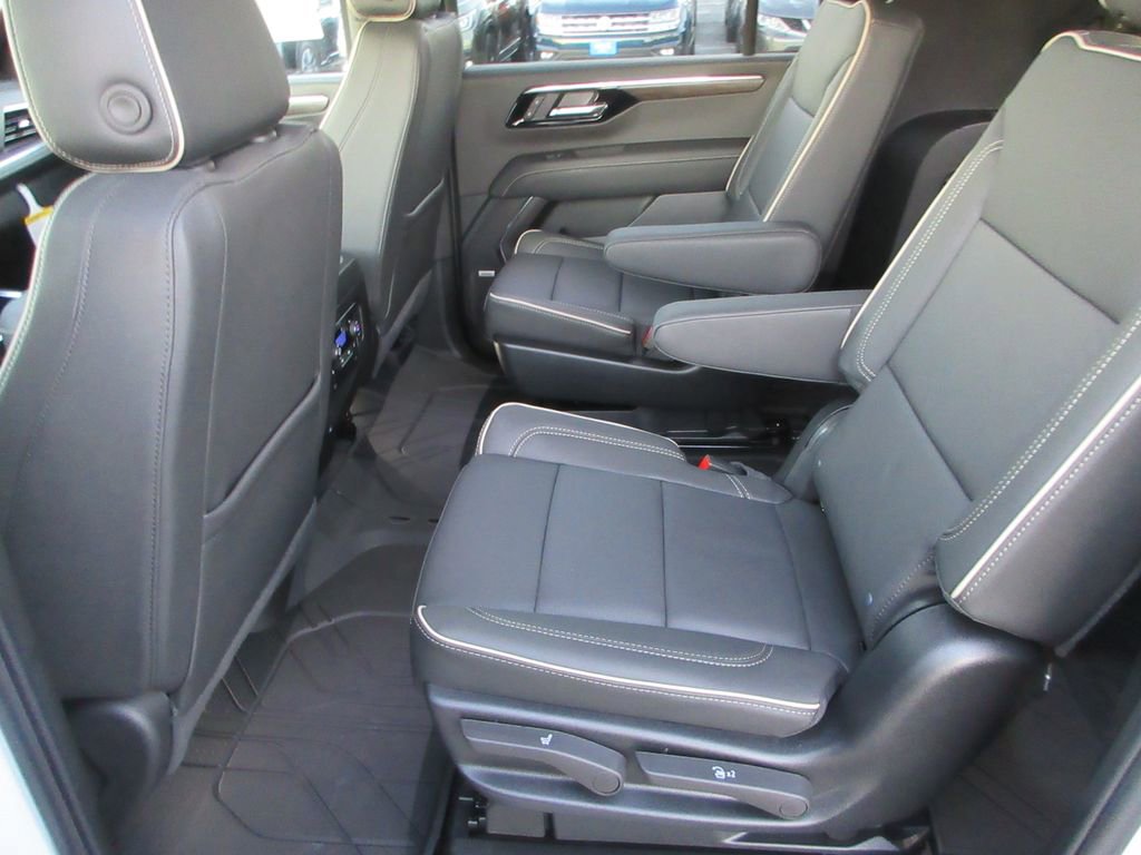 New 2026 Chevrolet Suburban Premier w/ Sun And Tow Package image 15