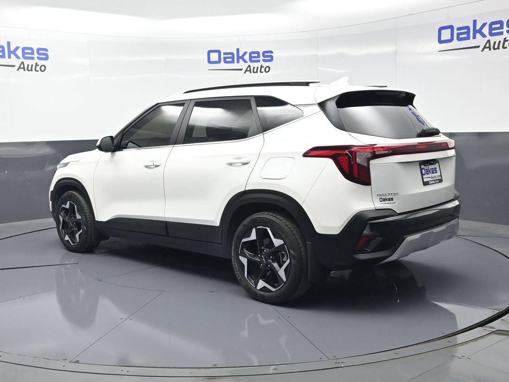Used 2024 Kia Seltos EX AWD/4WD image 5