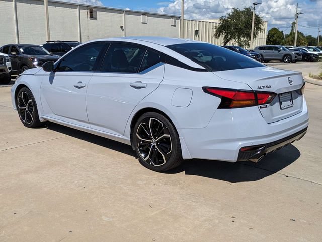 Used 2024 Nissan Altima 2.5 SR w/ SR Premium Package FWD image 7