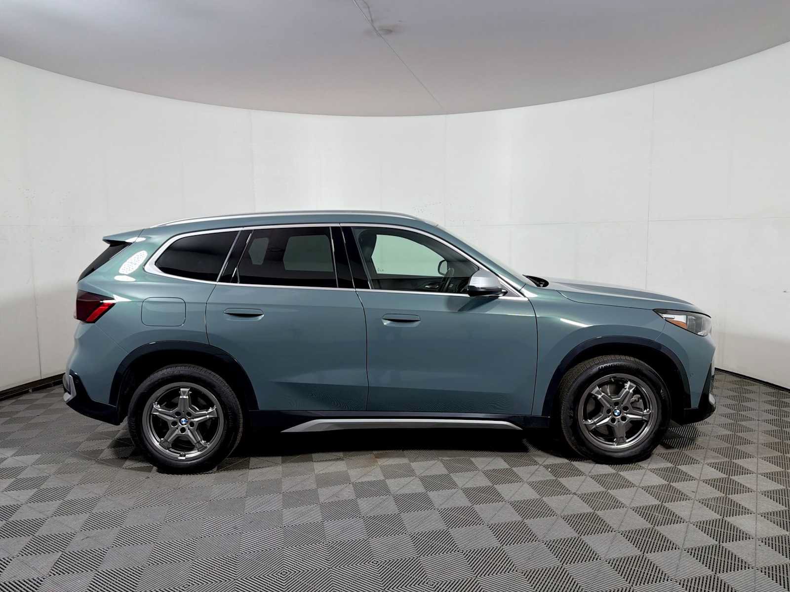 Used 2023 BMW X1 xDrive28i w/ Convenience Package AWD/4WD image 7