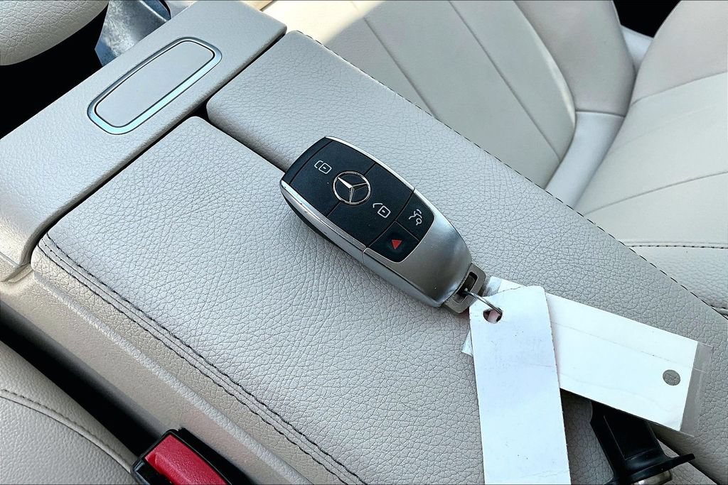 Used 2022 Mercedes-Benz GLB 250 image 14
