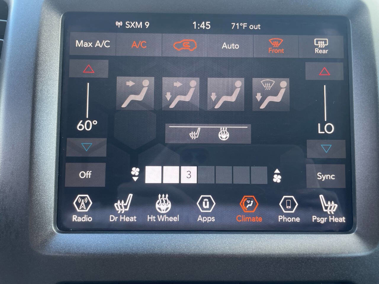 Used 2019 Jeep Cherokee Trailhawk w/ Cold Weather Group image 34
