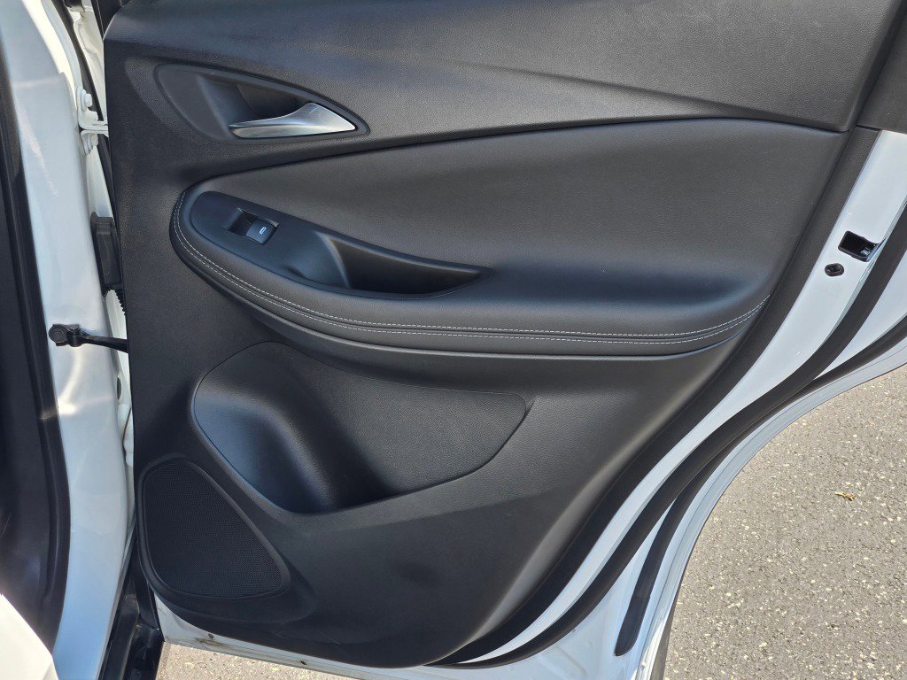 Used 2024 Buick Encore GX Sport Touring image 8