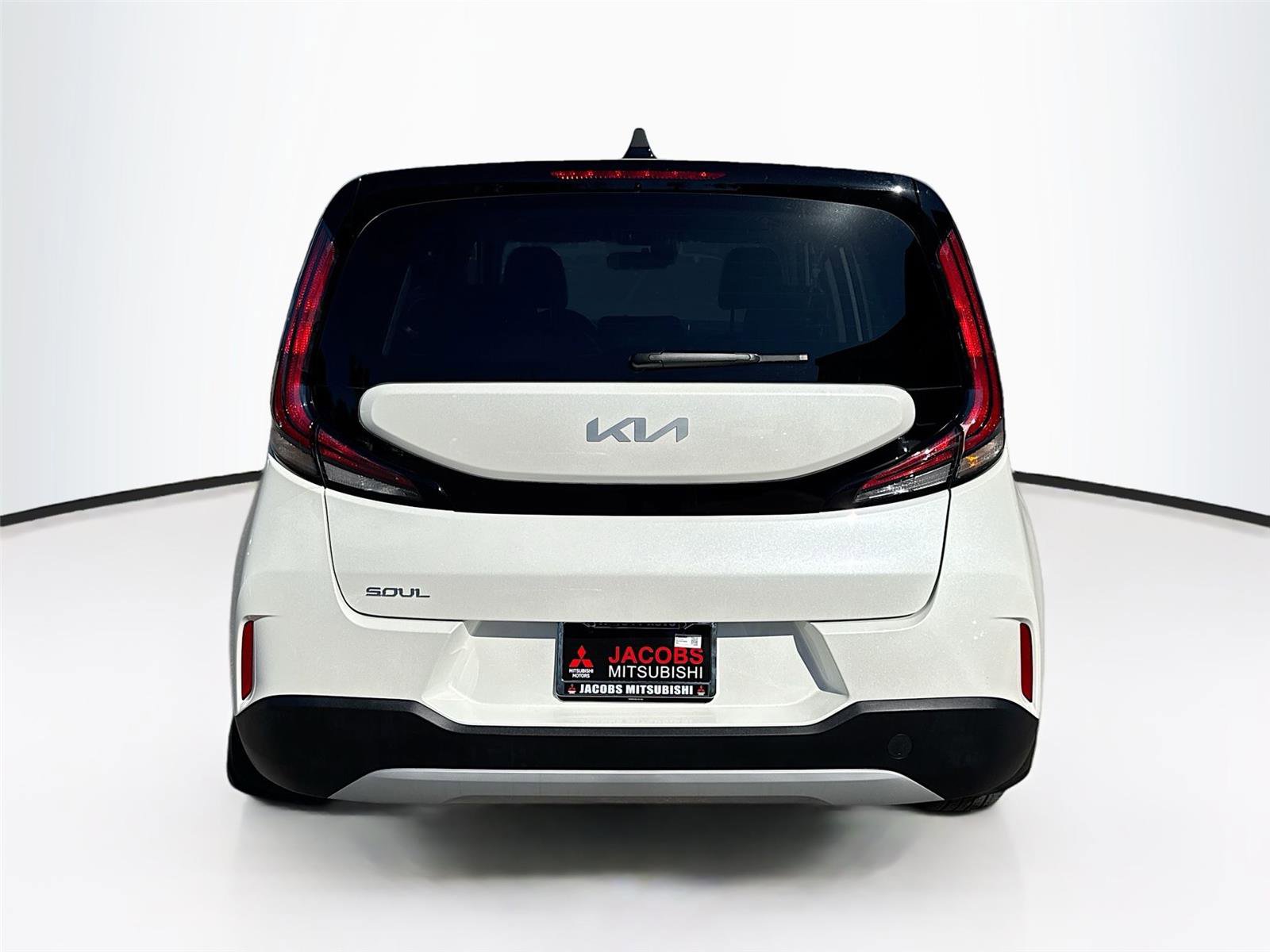 Used 2023 Kia Soul LX image 6