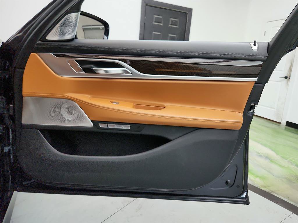 Used 2018 BMW 750i RWD image 29