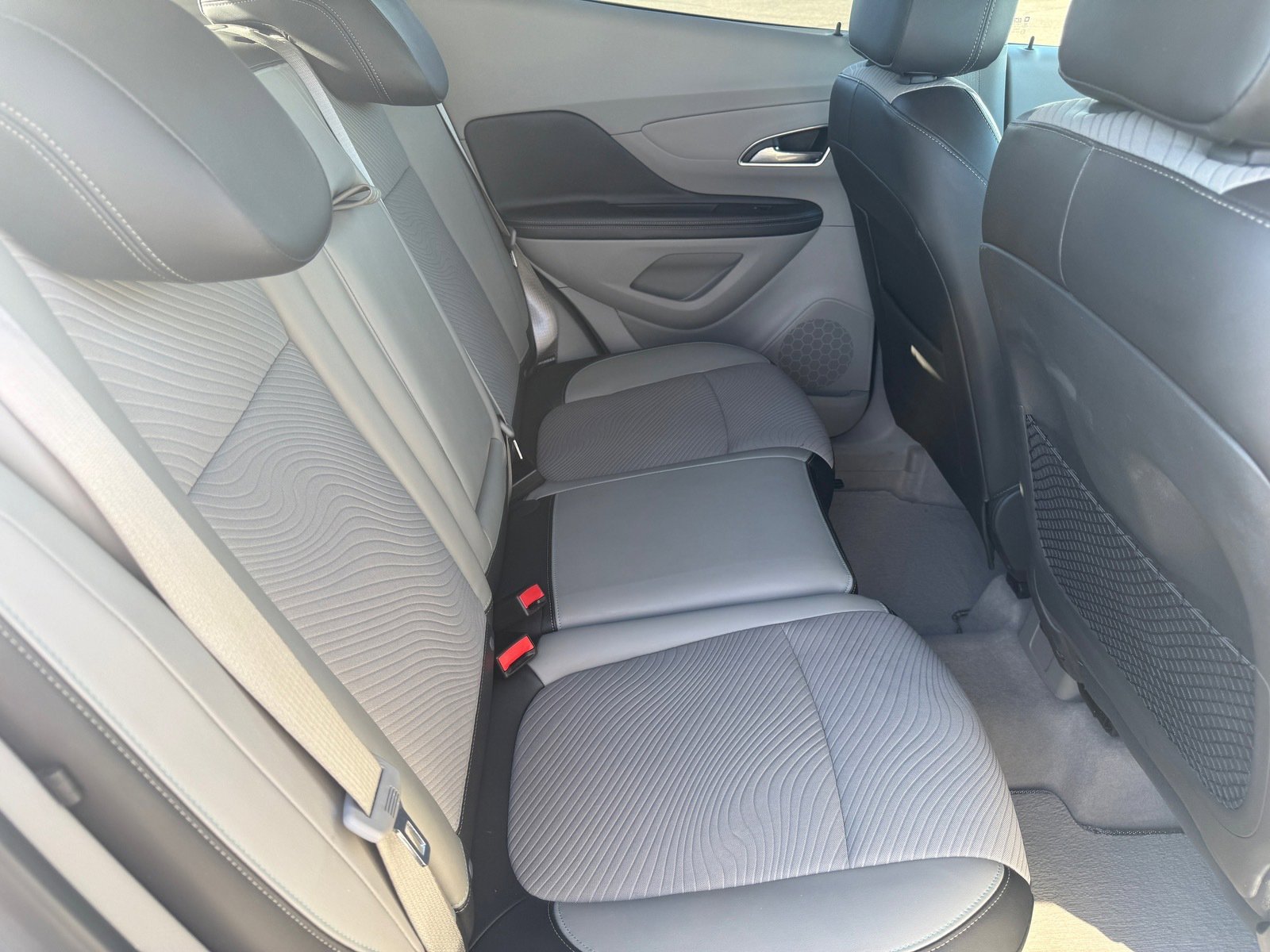 Used 2014 Buick Encore FWD image 23