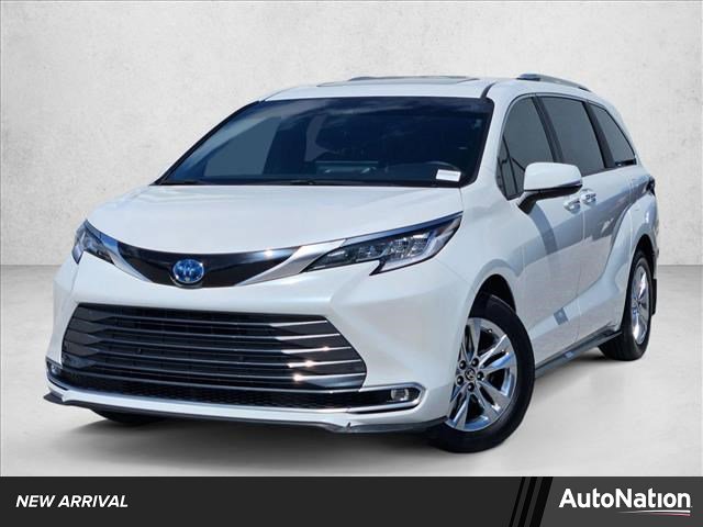 Used 2025 Toyota Sienna Limited