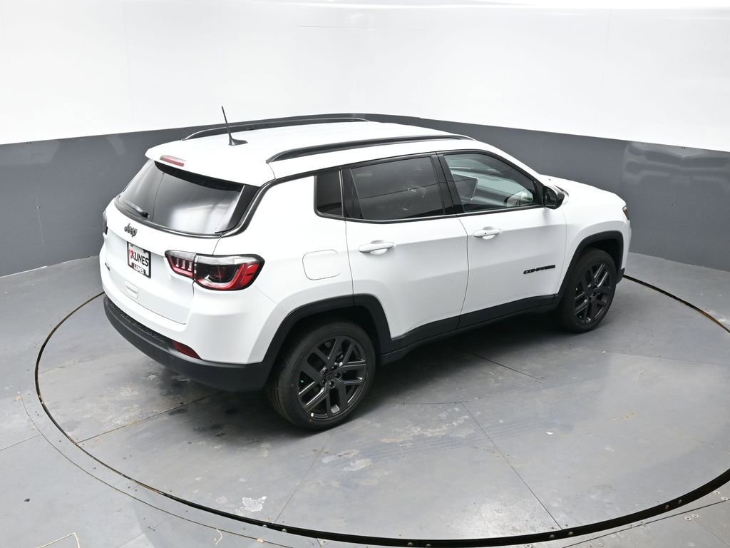New 2026 Jeep Compass Latitude image 27