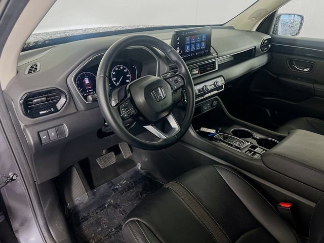 Used 2023 Honda Pilot Touring image 11