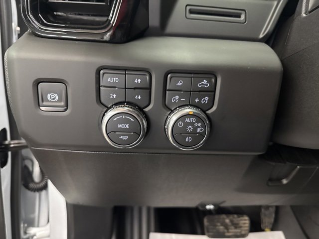 New 2026 GMC Sierra 2500 AT4 w/ AT4 Preferred Package image 19