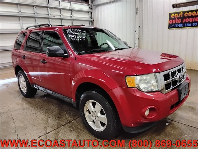 Used 2011 Ford Escape XLT w/ 202A Rapid Spec Order Code FWD image 1