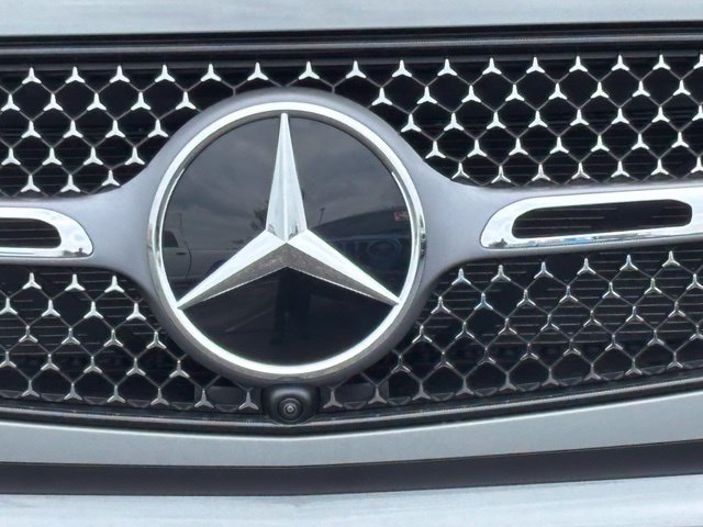 New 2027 Mercedes-Benz GLC 300 4MATIC image 3