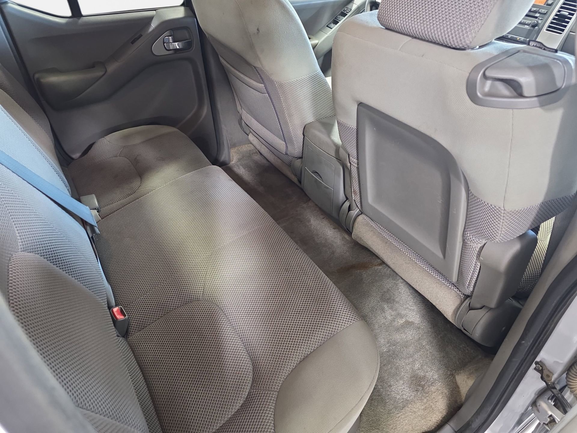 Used 2012 Nissan Frontier SV w/ SV Premium Utility Pkg image 11