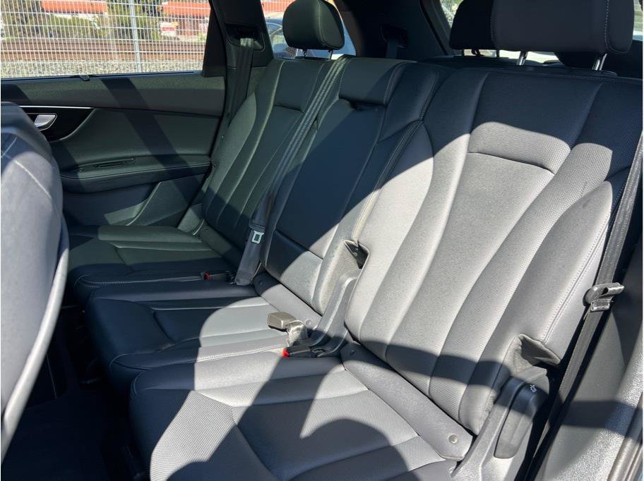 Used 2025 Audi Q7 3.0T Premium Plus AWD/4WD image 9