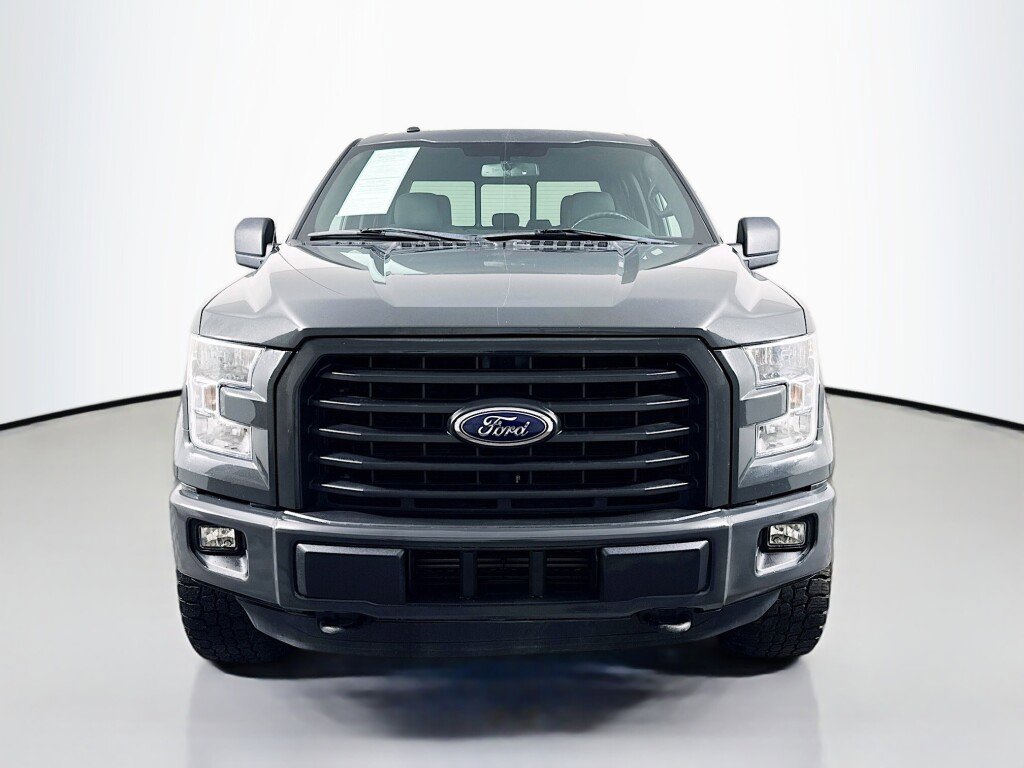 Used 2016 Ford F150 XLT w/ Equipment Group 302A Luxury image 8