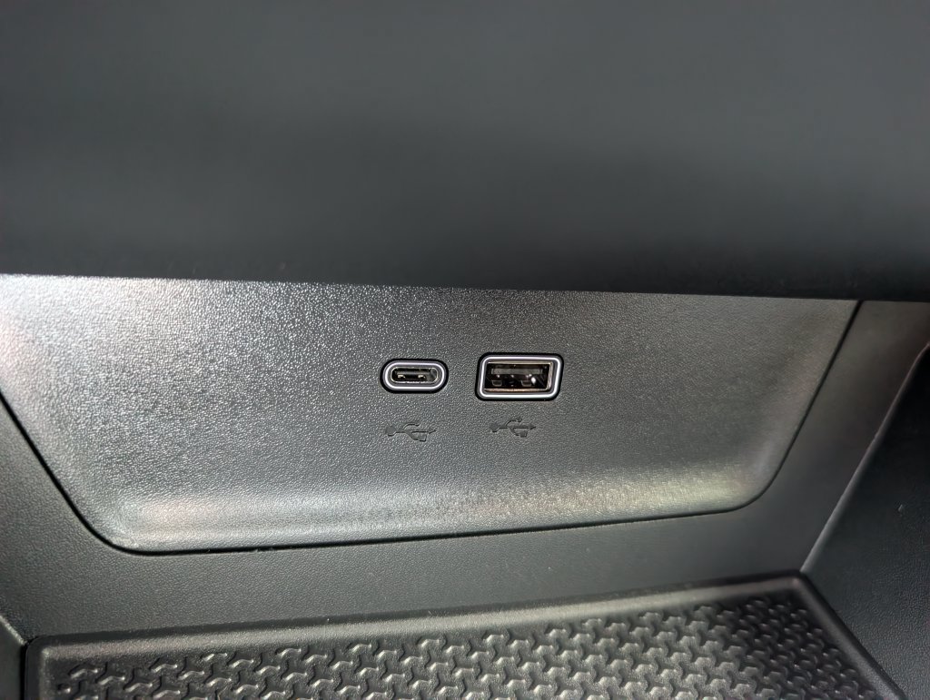 New 2027 Chevrolet Equinox RS w/ Safety and Technology Package FWD image 25