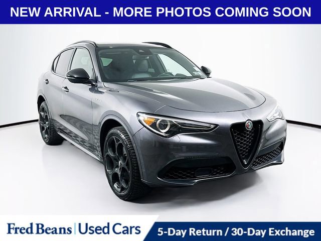 Used 2023 Alfa Romeo Stelvio Veloce image 1