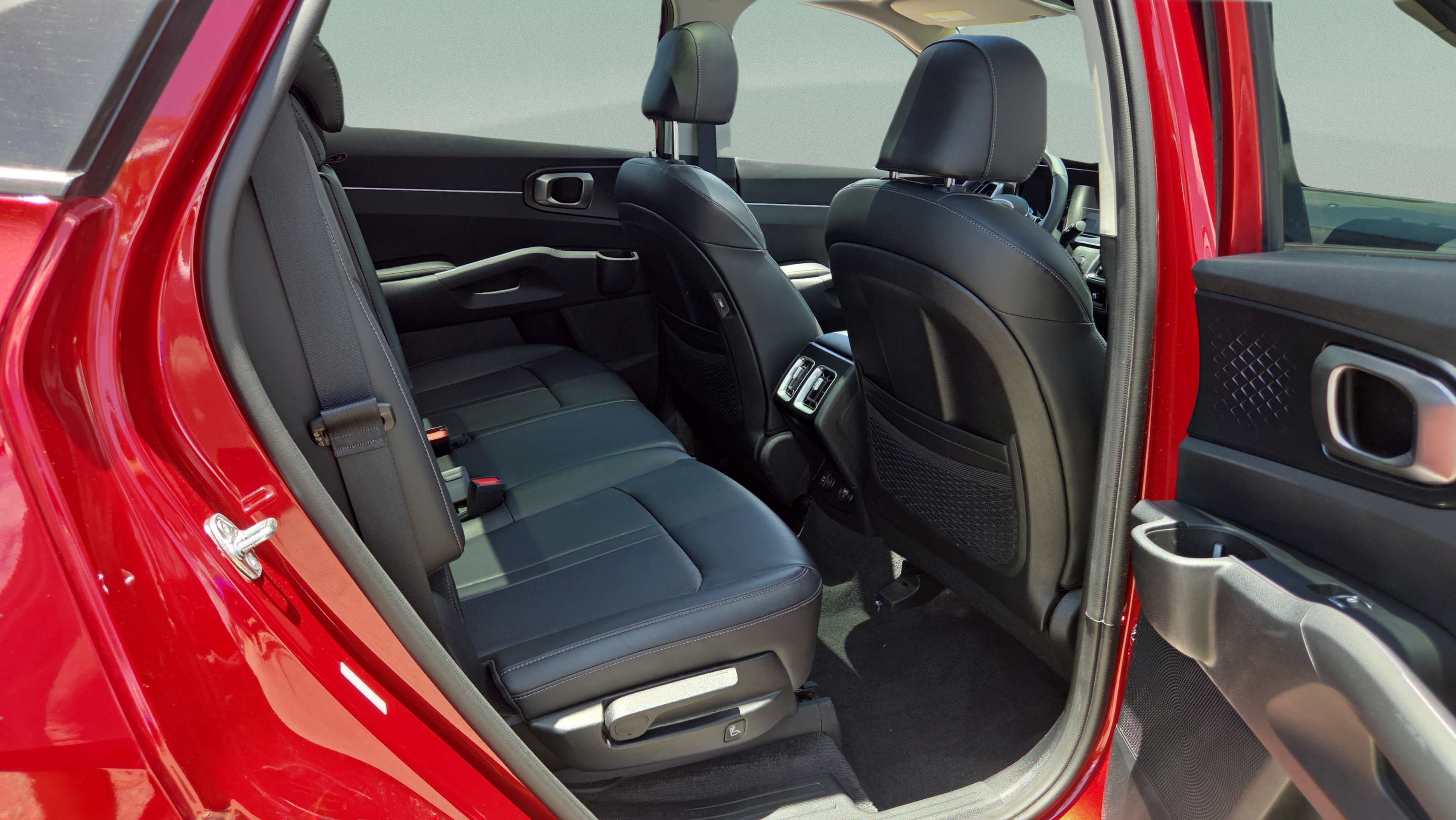 Certified 2023 Kia Sorento S w/ Panoramic Sunroof Package FWD image 16