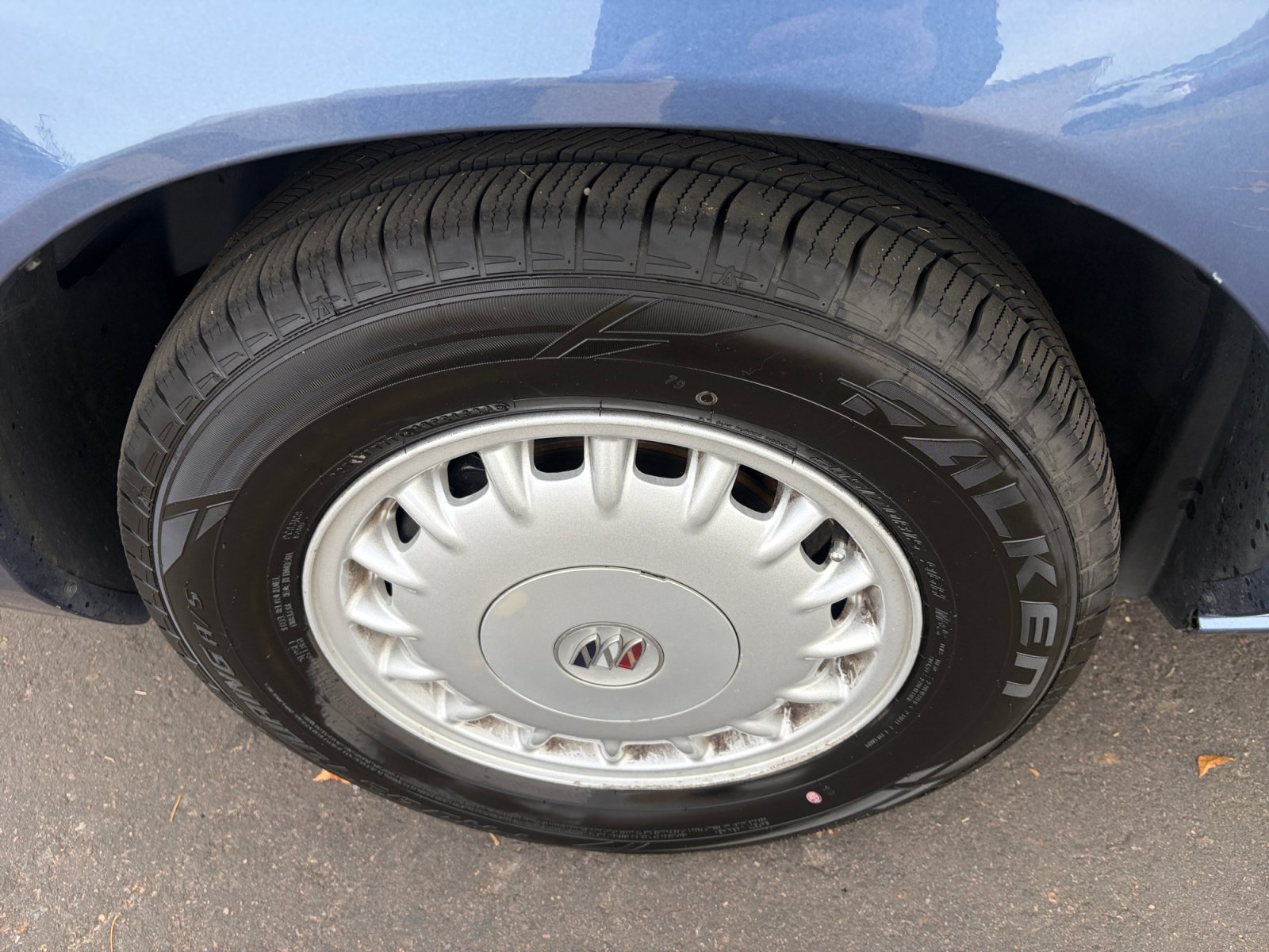 Used 2000 Buick Century Custom w/ Premium Opt Pkg FWD image 11