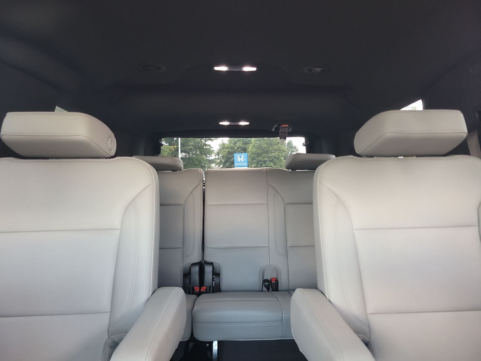 Used 2022 Chevrolet Tahoe Z71 AWD/4WD image 23
